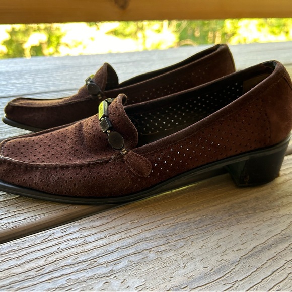 Stuart Weitzman made in Spain Suede Loafers - Picture 2 of 6